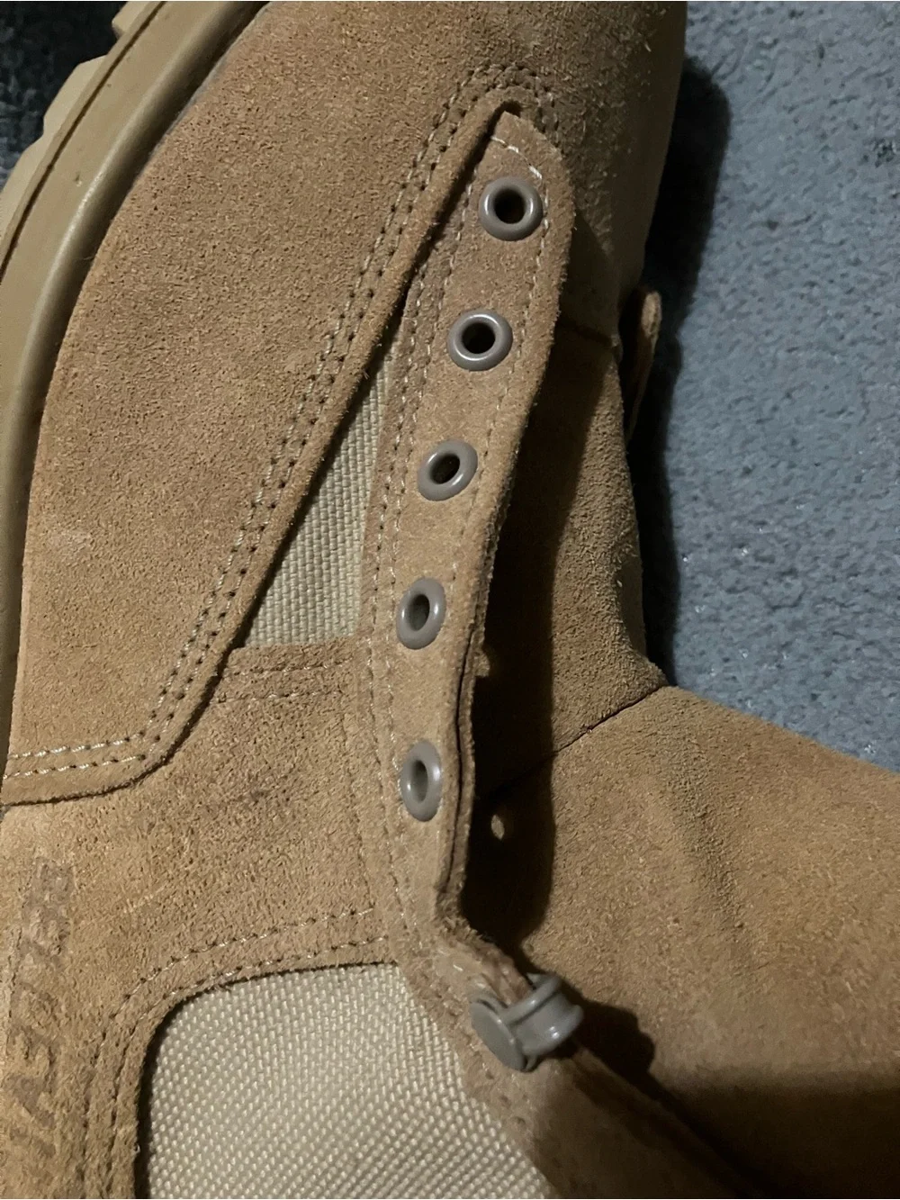 Men's Lace-Up Desert Tan Tactical Boots